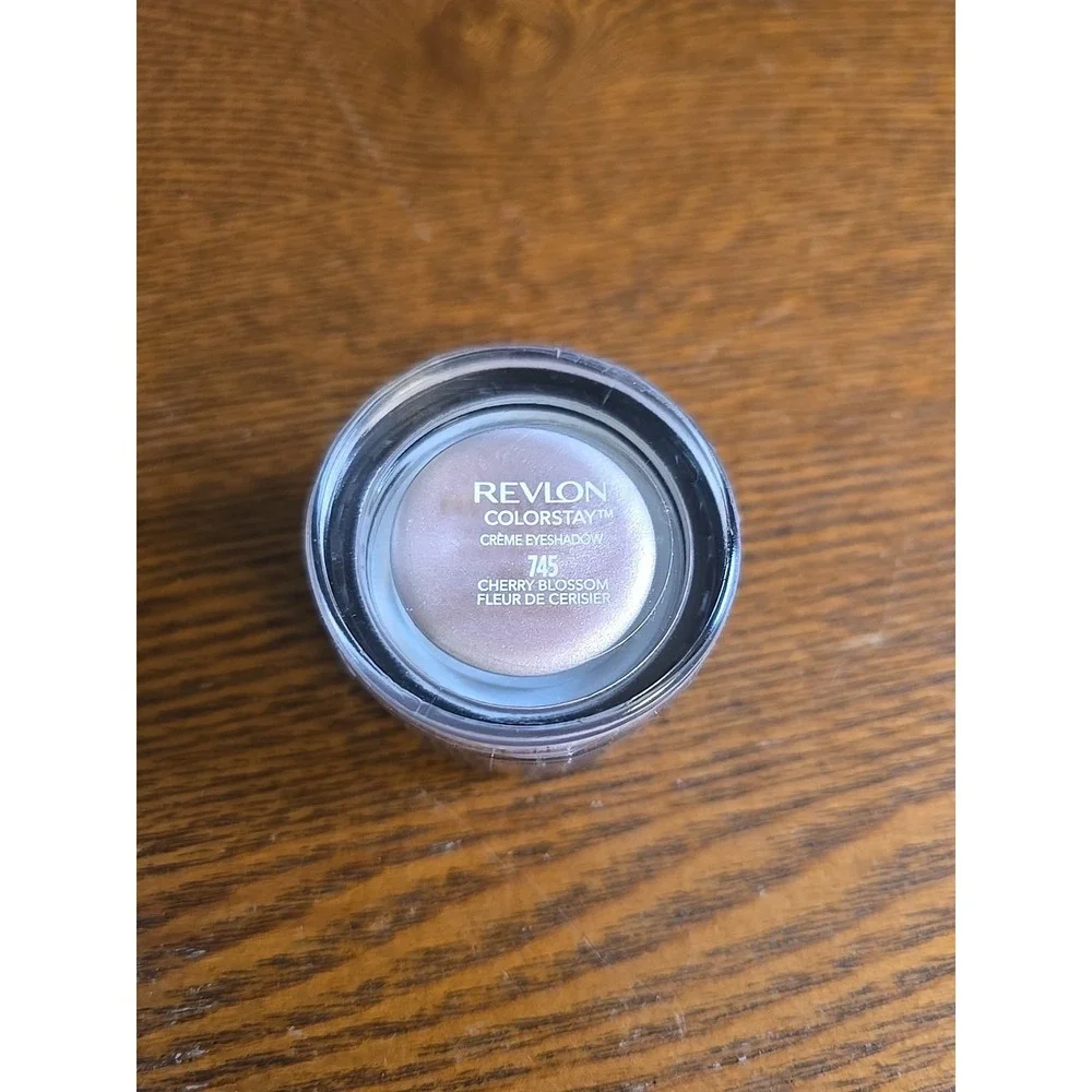 NEW Revlon ColorStay Creme Eye Shadow-‎ 745 CHERRY BLOSSOM, 0.18 oz